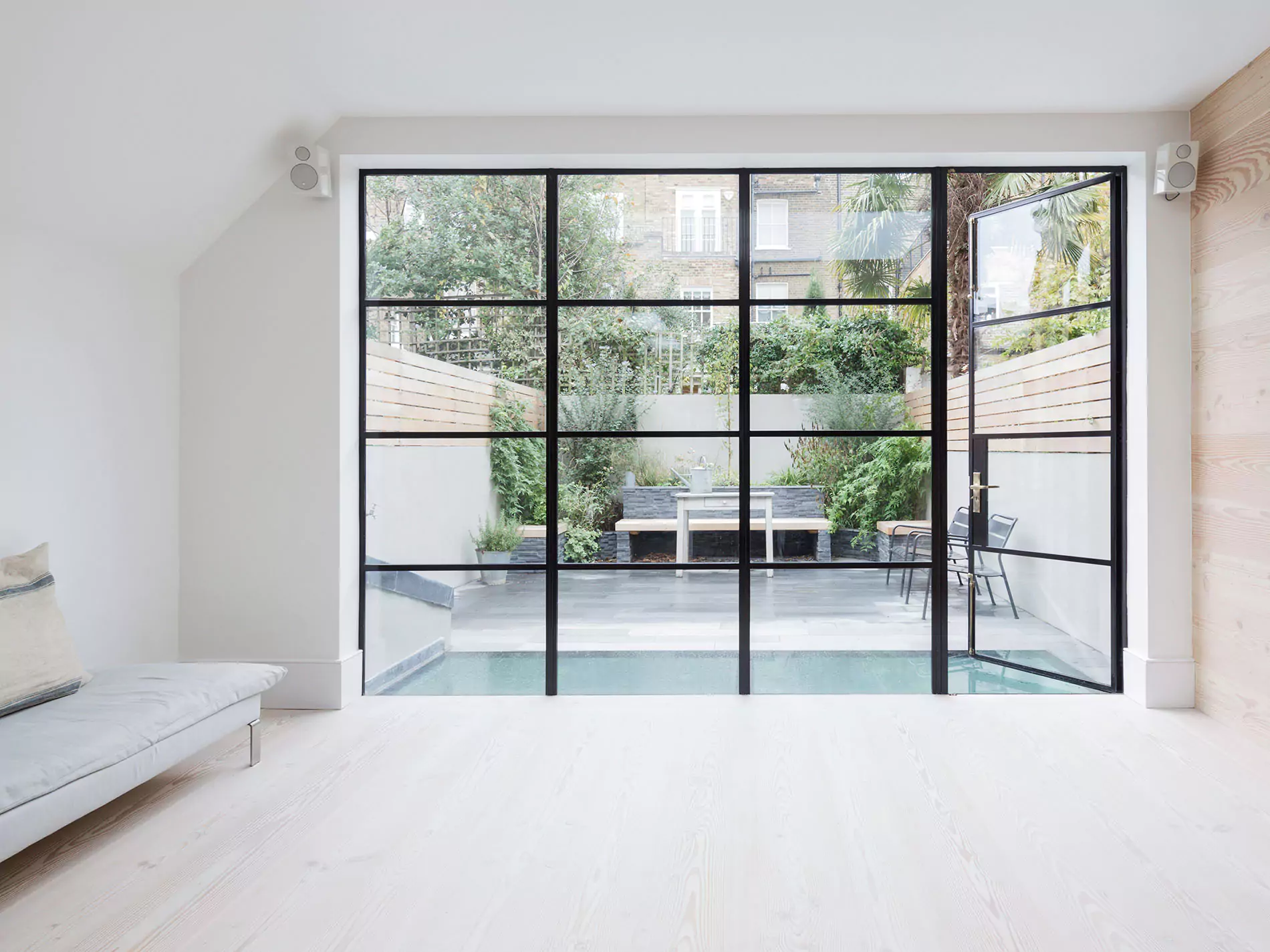 Professional decorating work in a Littlethorpe home by Kevin and the team